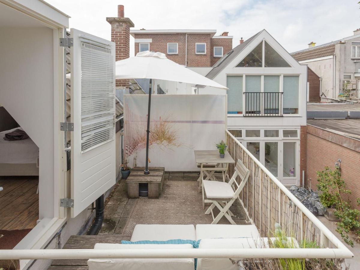 Picturesque Fisherman S House In Scheveningen Near The Shops Den Haag Bagian luar foto