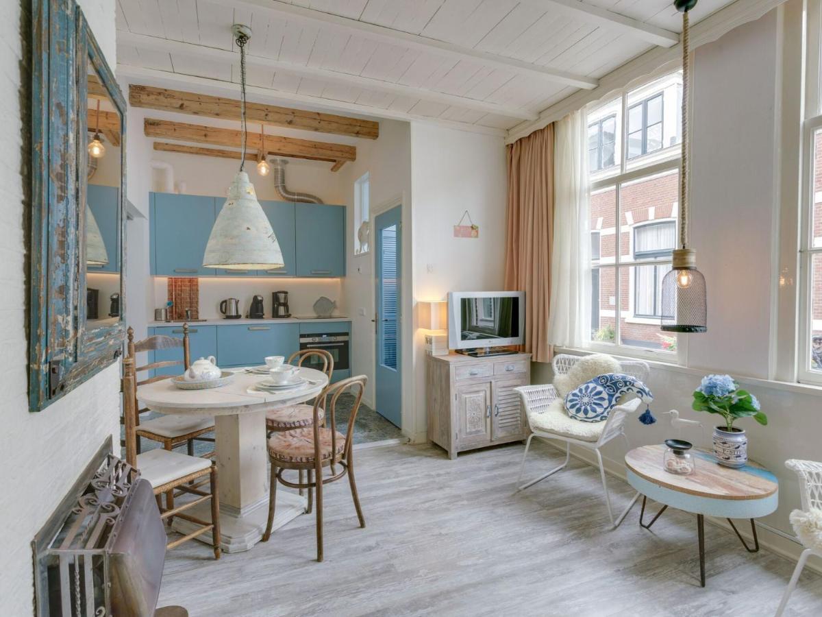 Picturesque Fisherman S House In Scheveningen Near The Shops Den Haag Bagian luar foto